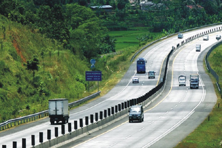 Kakorlantas Polri Pantau Arus Balik Natal di Tol Cipularang-Cileunyi