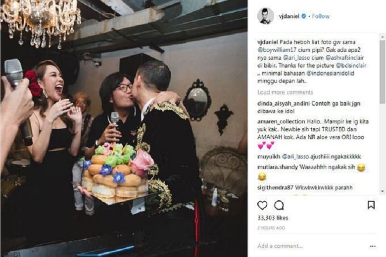 Viralnya Foto Ari Lasso Cium Ashraff Sinclair Mengumbar Sensasi