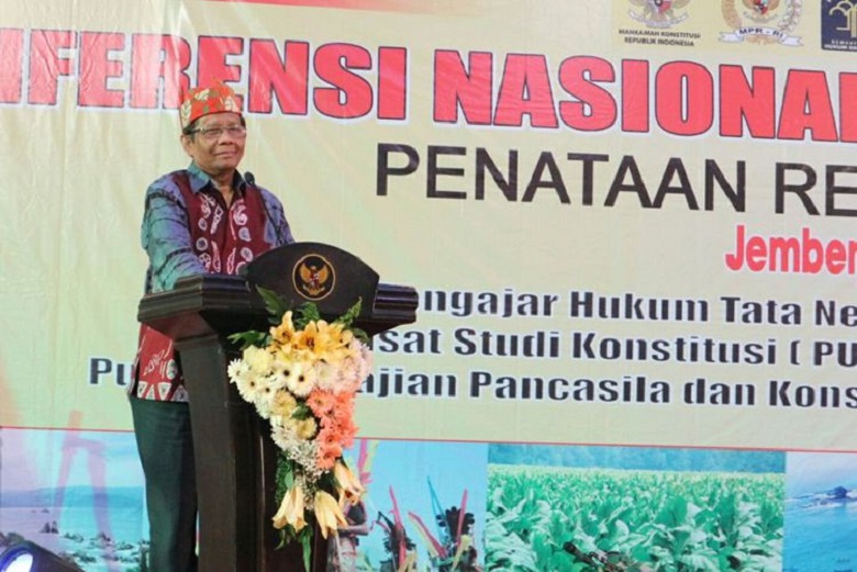 Mahfud MD Analisis Penyebab Kekacauan Hukum di Indonesia yang Berujung pada Gugatan Hukum di MK