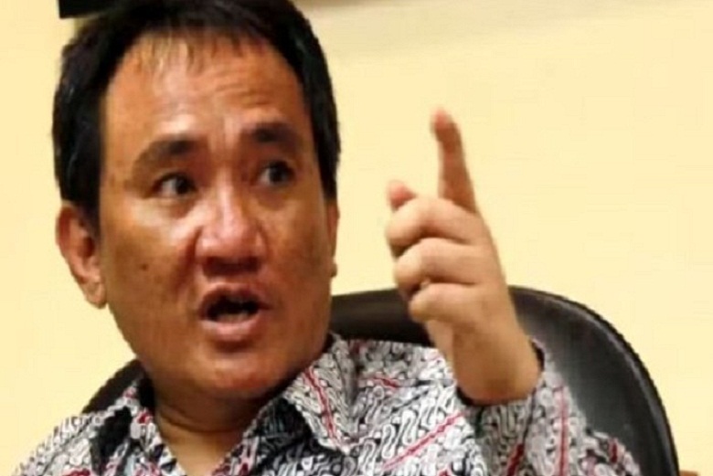 Ocehan Andi Arief untuk Sekjen PDIP : &quot;Tolong Bu Mega, Tertibkan Sekjen Hasto&quot;