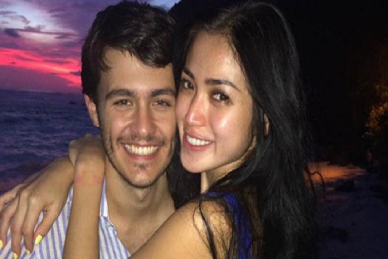 Siapa Saja Aktris yang Mengaku Hamil di Luar Nikah?