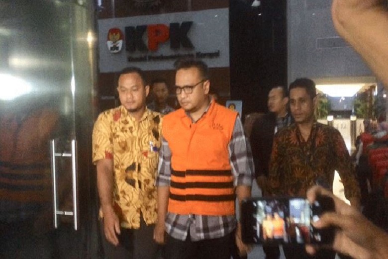 Rentetan Bagi-bagi Uang Proyek e-KTP oleh Keponakan Setnov