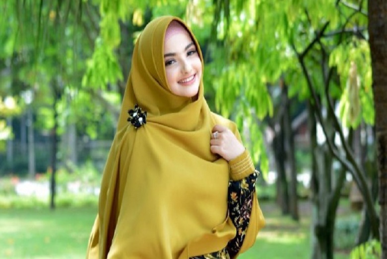 Miliki Rambut Sehat Berkilau Meskipun Berhijab