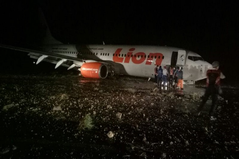 Tragedi Tergelincirnya Pesawat Lion Air hingga Dampak yang Ditimbulkan