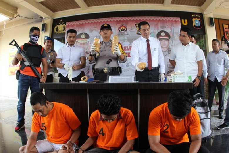 Pelajar Tertangkap karena Sabu, Lalu Mengadu ke Orang Tua Sambil Menangis