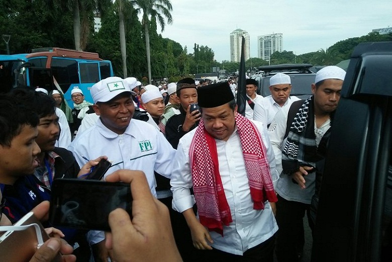 Fahri Hamzah :&quot;Kapolri Harusnya Datang Bersalaman Cipika Cipiki dengan Orang-orang, Takutnya Apa&quot;