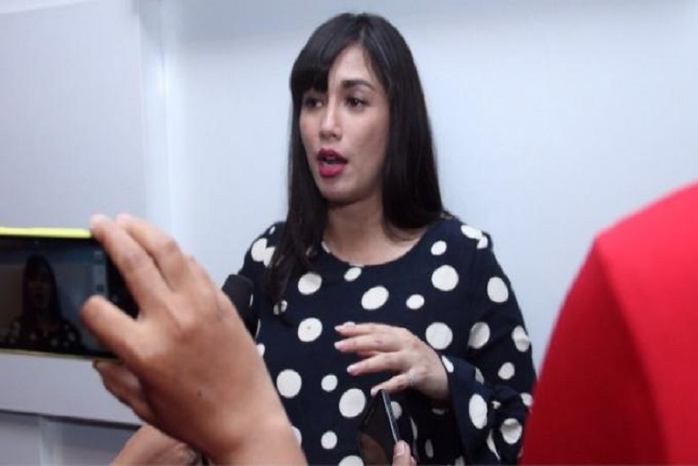 Ussy Geram Dibohongi Putrinya yang Punya Akun Instagram