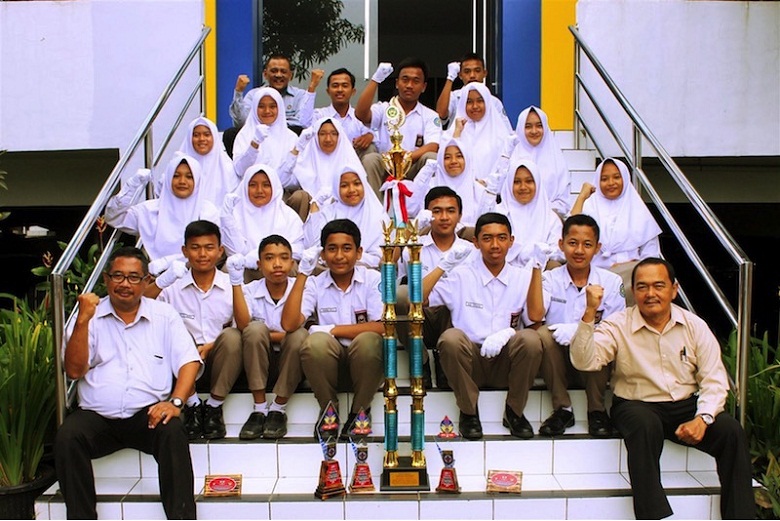 Al Masoem Cemburu Pada Sekolah Negeri di Bandung
