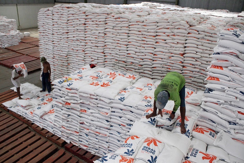 Bulog akan Kemasukan Beras Impor sampai Bulan Mei Mendatang