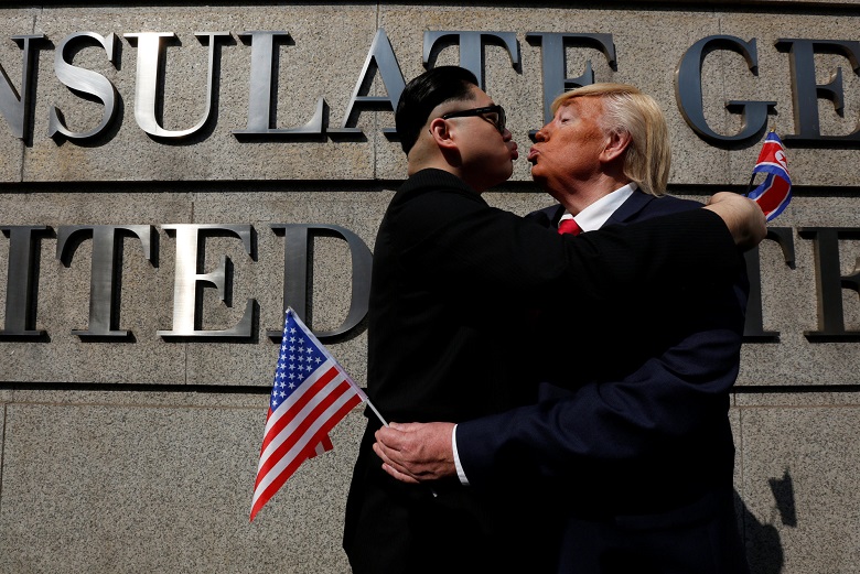 Apakah Pertemuan Trump dan Kim Lantaran &#039;Si Manusia Roket Mungil&#039; dan &#039;Orang Amerika Pikun Sakit Jiwa&#039;?