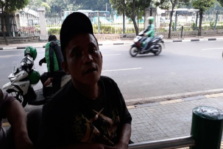 Mobil Goyang Depan Tambal Ban itu Ternyata...