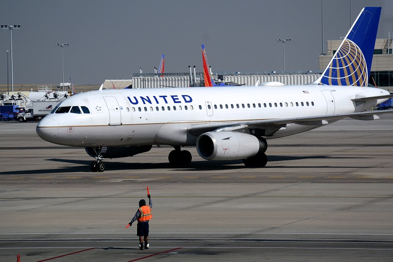 United Airlines Mendarat Darurat Lantaran Feses Manusia