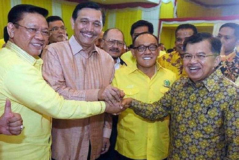 Pemilihan Sekjen Golkar : Luhut Versus JK
