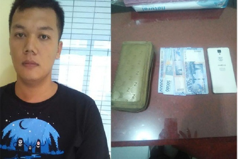 Liat Dompet Besar Milik Ibu-Ibu di Taruh di Dashboard Motor, Pemuda Ini Tertarik untuk Ambil Dompetnya