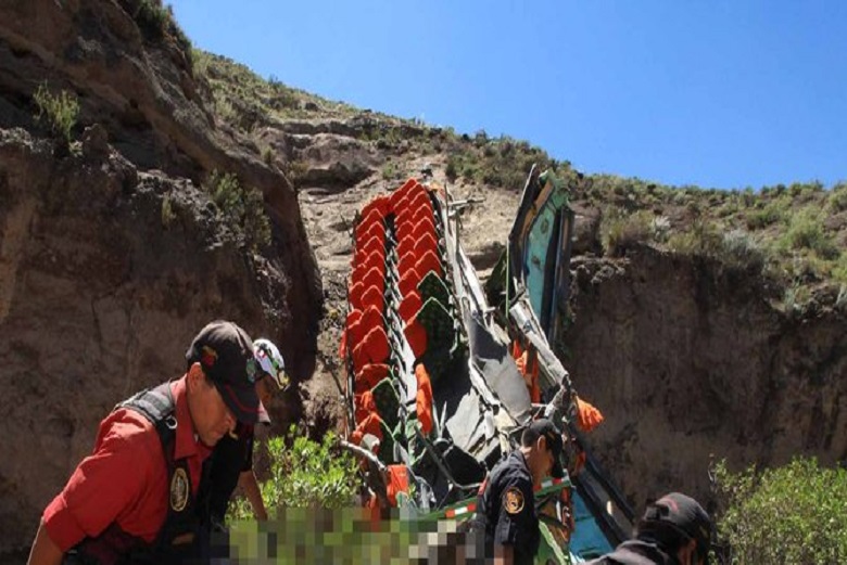 Kecelakaan Bus di Peru Menewaskan 44 Orang
