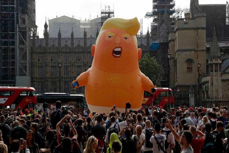 Rasis dan Terorisme: Puluhan Ribu Demonstran Tolak Kedatangan Donald Trump ke London