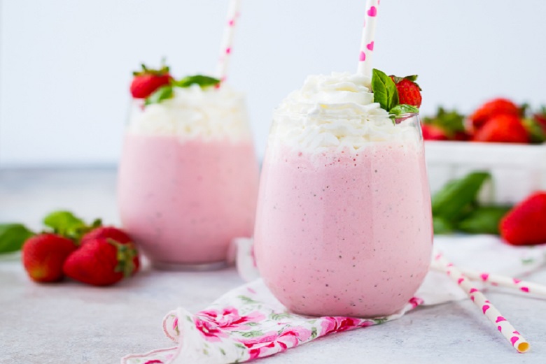 Milkshake Strawberry Bisa Jadi Variasi Minuman Anak Selama Liburan