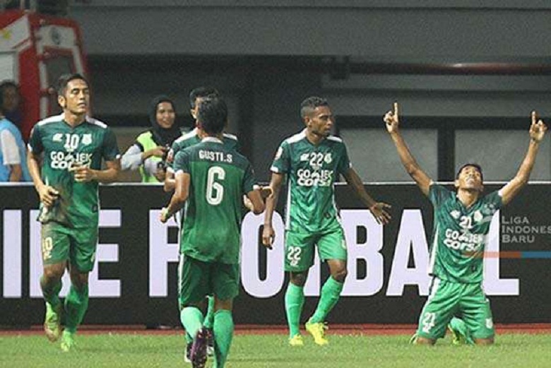 PSMS Medan Permalukan Persib Bandung di Hadapan Ribuan Bobotoh