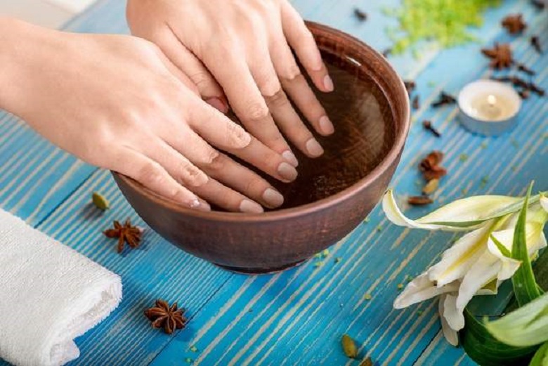 Tips Merawat Kuku agar Tidak Rusak dan Bergelombang