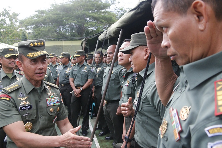 TNI Harus Bersikap Netral dan tidak ikut Berpolitik