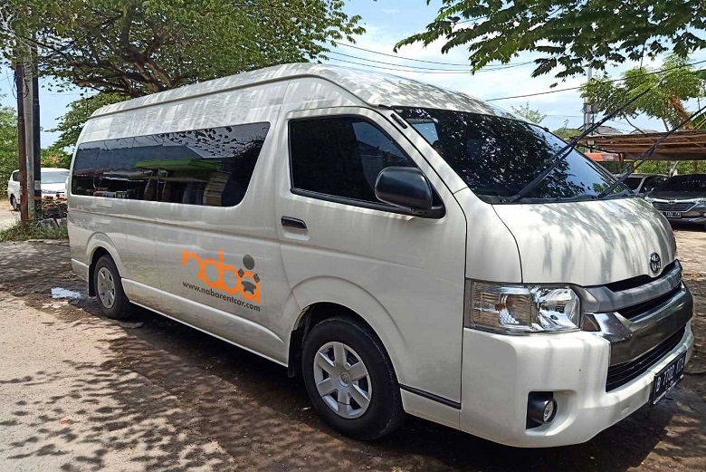 Kelebihan Toyota Hiace dan Layanan Sewa Hiace dengan Harga Terjangkau
