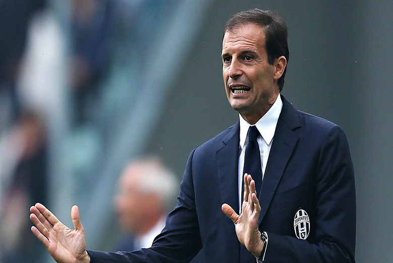  Napoli Dipuji Pelatih Juventus
