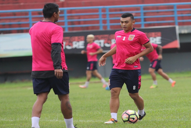 Gelandang Borneo Fc Abdul Aziz Dikabarkan Bakal Gabung Persib
