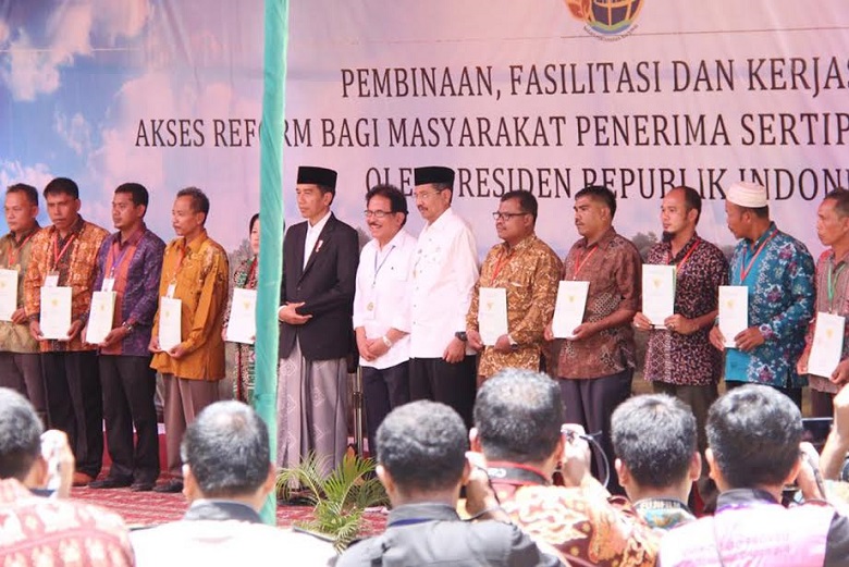 Jokowi Bertutur Terbalik?: &quot;Jangan dikompor-kompori politisi mau&quot;
