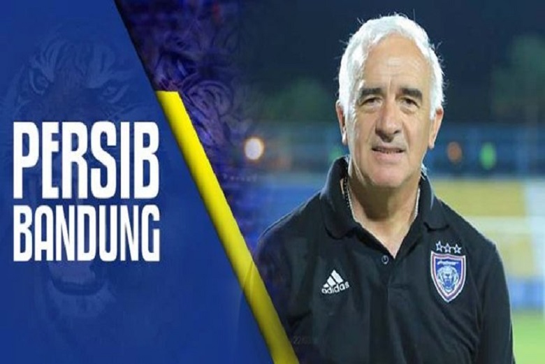 Pelatih Anyar Persib Bandung Ingin Bekerja Keras Membangkitkan Tim Maung Bandung