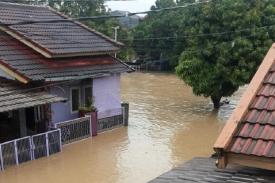 Sejak Dini Hari Tadi, Banjir Rendam Ratusan Rumah di Kota Cilegon