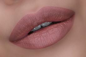 Dua Warna Lipstick Ini sangat Cocok Dipakai Siapapun