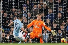 Sergio Aguero Hempaskan Newcastle Ciptakan Hattrick ke Gawang Karl Darlow