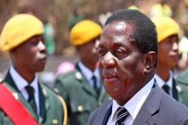 Militer Zimbabwe Bantah &#039;Lengserkan Pemerintah&#039;