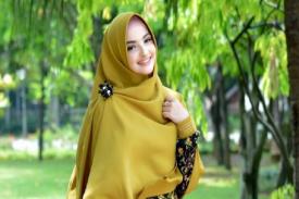 Miliki Rambut Sehat Berkilau Meskipun Berhijab