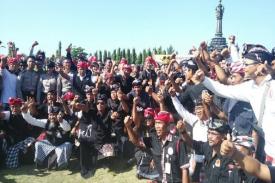 Gambar Artikel Bhabinkamtibmas Ajak Pecalang Wujudkan Ketertibn dan Kemanan di Pulau Dewata