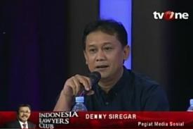 Azwar Siregar: Tutup Mulutmu Denny Siregar!