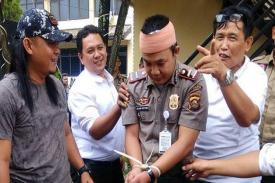 Ngaku Anak Kapolda, Polisi Gadungan ini Berhasil Pikat Banyak Wanita
