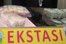 2 Perempuan Tertangkap Saat Bawa 428 Butir Ekstasi