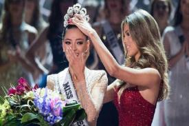 Model Afrika Selatan Rebut Miss Universe 2017
