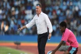 Pelatih Asal Inggris, Peter Butler Dilirik Manajemen Persib Bandung