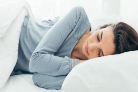 Gambar Artikel Alasan Mengapa Kamu Perlu Melepas Bra saat Tidur