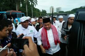 Fahri Hamzah :&quot;Kapolri Harusnya Datang Bersalaman Cipika Cipiki dengan Orang-orang, Takutnya Apa&quot;