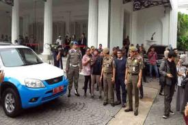 Wanita-wanita Cantik ini yang Berani Menutup Diskotik Exotic dan Sense Karaoke