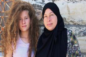 Gambar Artikel Ahed Tamimi Dibebaskan Usai Dipenjara 8 Bulan Melawan Tentara NBD