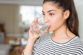 Gambar Artikel Manfaat Minum Air Putih untuk Kesehatan Kulit