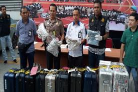 Anak Remaja Curi Koper di Bandara, Bilangnya Sekadar Mengoleksi