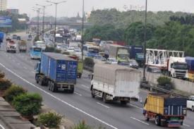 Truk Dilarang Melintas Selama Malam Pergantian Tahun Baru