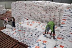 Bulog akan Kemasukan Beras Impor sampai Bulan Mei Mendatang
