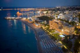 Rasakan Romantisme Napoli di Albergo delle Rose, Hotel Bernuansa Laut