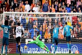 Gambar Artikel Madrid Ancam Posisi Valencia, Hajar Valencia Dikandangnya Sendiri Skor Telak 1-4
